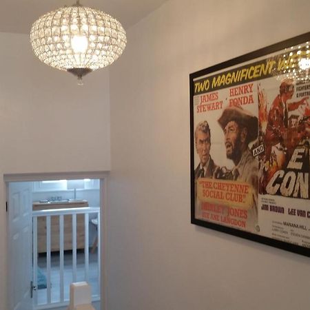 The Picture House Stylish Apartment In Фовей Экстерьер фото